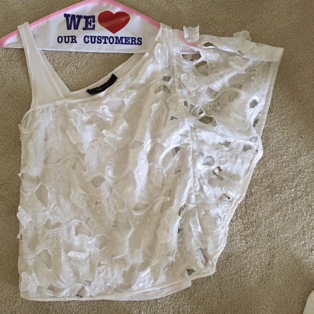 BCBG white 3D petal blouse sz xxs